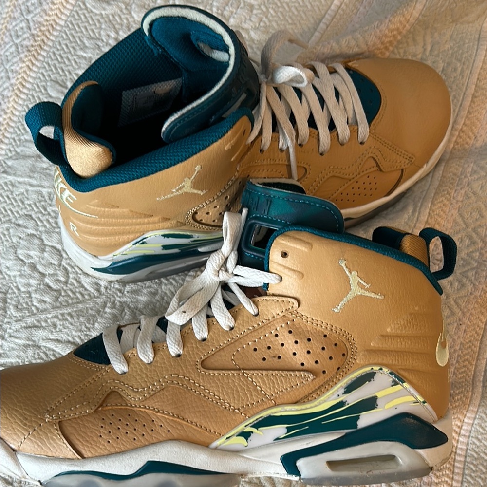 Jordan Jumpman MVP size 7 boys shoes